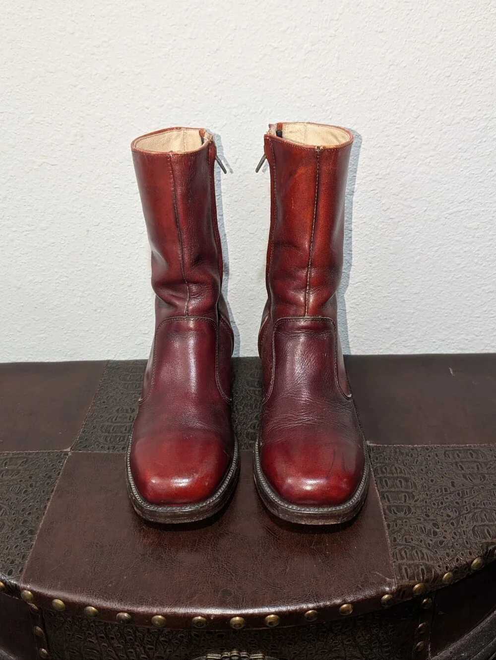 VINTAGE 70's Campus Red Leather Square Toe Zip-Up Ankle Boots - Made in USA - Picture 10 of 16